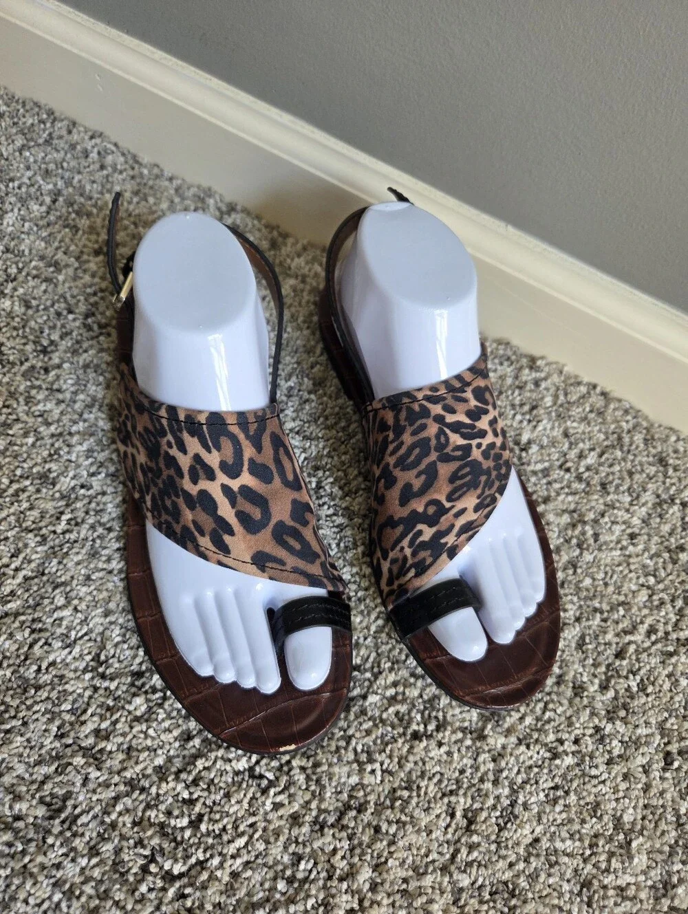 Naturalizer Women's Animal Print Seanna Faux Leather Leopard Sandal Size 8.5